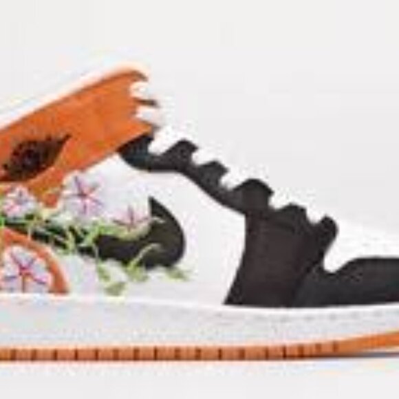 Nike Jordan 1 Mid SE Shoes Kids Size 4.5 - Picture 2 of 7